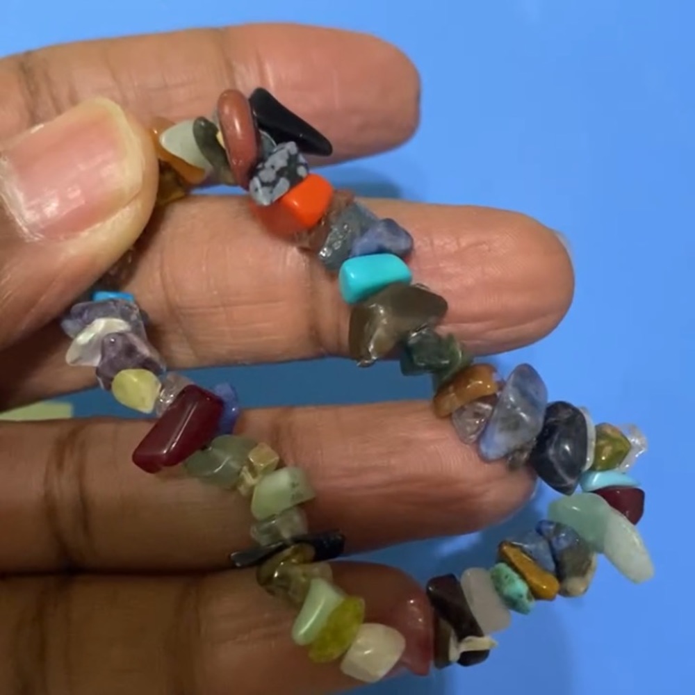 Multi Stone chip stretch bracelet